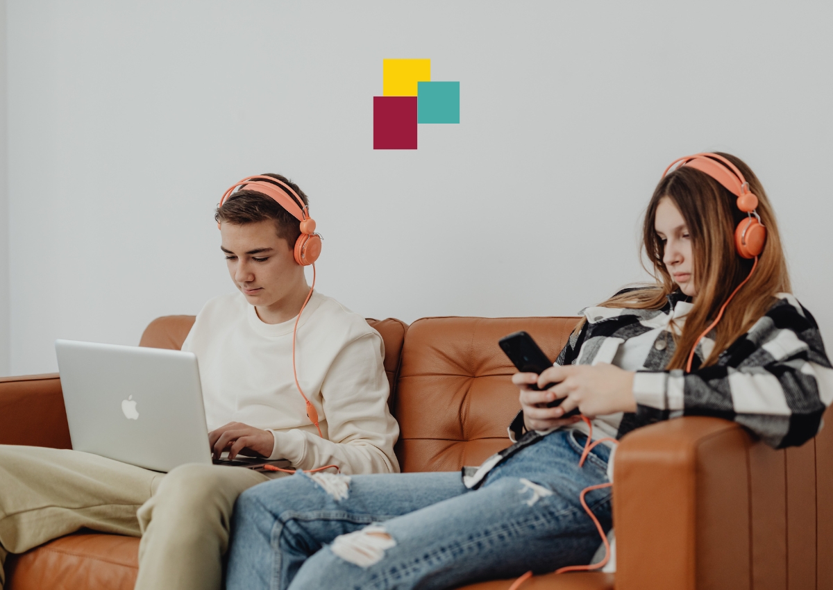 Gestion des écrans école maison adolescent problème d'utilisation de cellulaire ordinateur temps d'écran aide soutien parental et scolaire